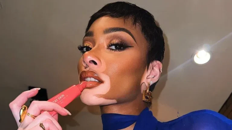 Баскетболно гадже свали всички дрехи за списание 6bb670be 11e9 46f9 aee1 090de72d3c70