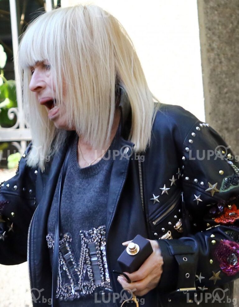 Фотобомба: Шокираща снимка на Лили 950e551f8f112b969a06f33518e29557