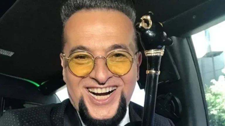 Евгени Минчев хич не вижда, носи два чифта очила 960x540 18