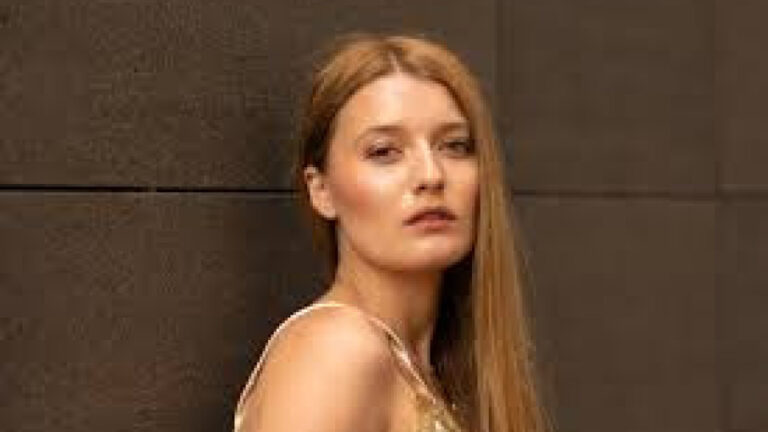 Звездата от „Алея на славата“, „Звездите в нас“, „Братя“ и „Откраднат живот“ Мария Сотирова: Нямам мъж в живота си, но и това ще стане 960x540 2 2