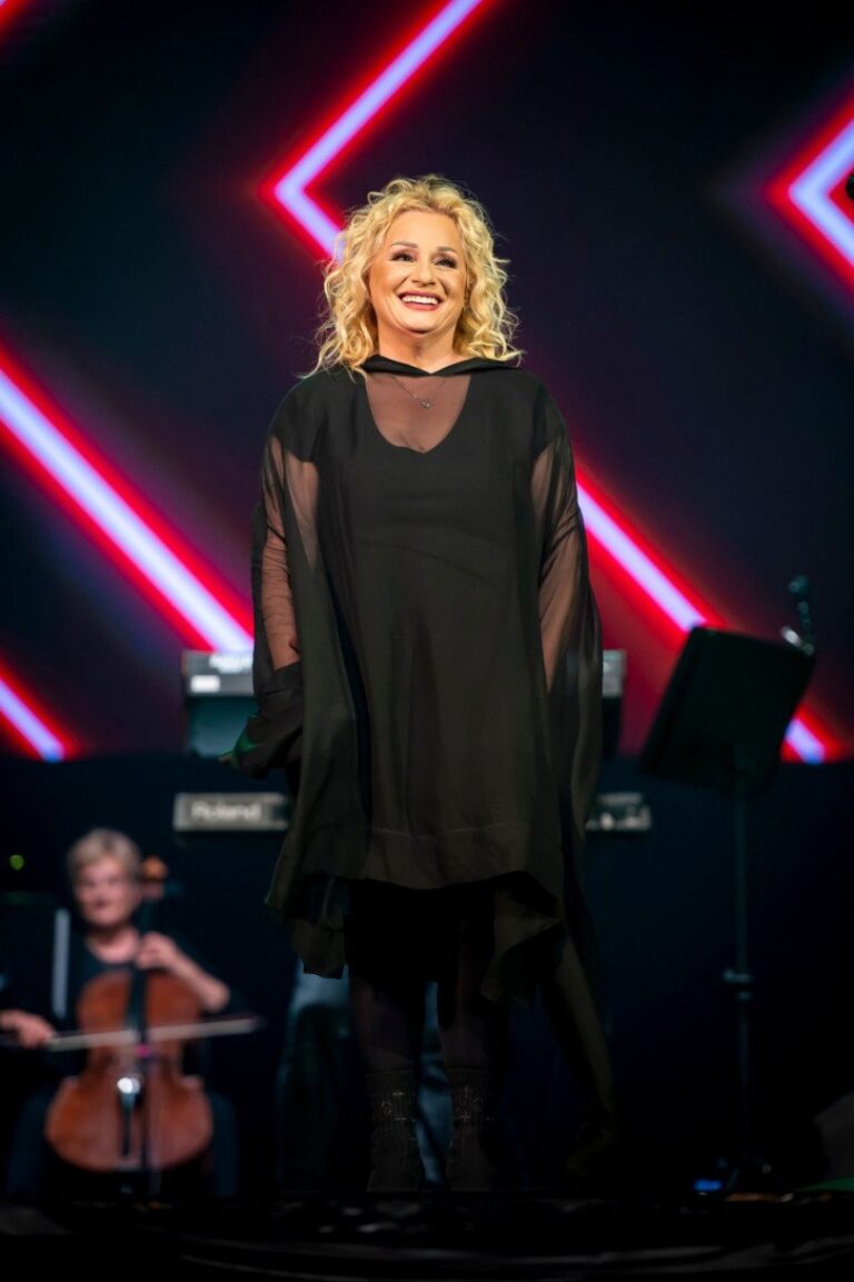 f7089d8eeede9890efad7353d880f81e