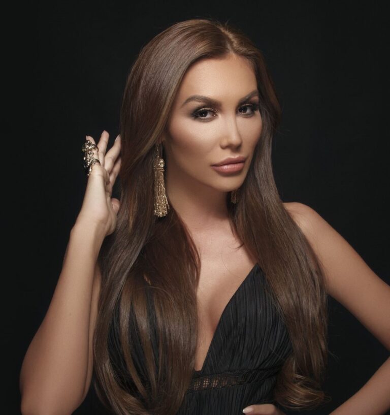 Моника Валериева оплешивява monika valerieva