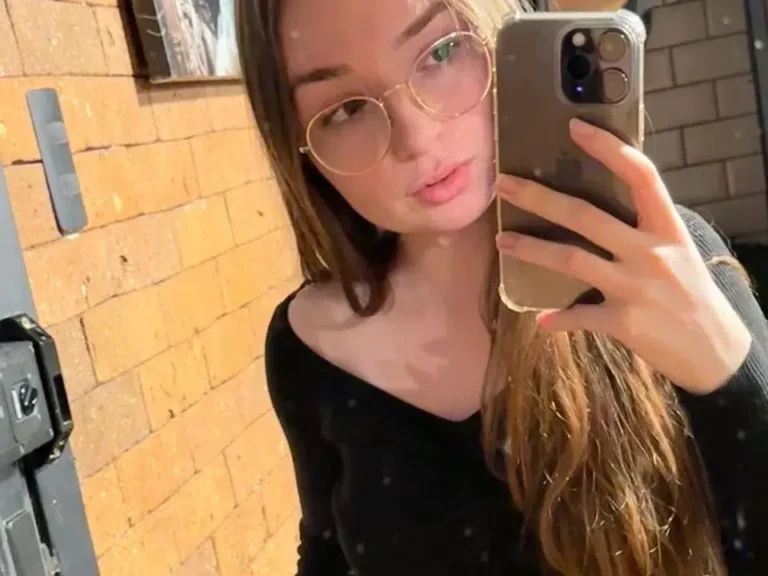 Моделката на OnlyFans Баби Паломас се превърна в истински хит с иновативната услуга която предлага onlyfans