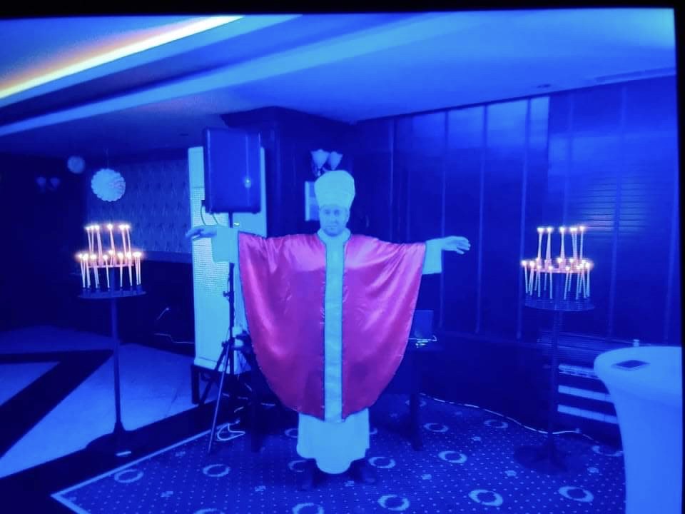 Нова нежна драма в ГЕРБ: Двама от Пи Ар-ите на пазарджишкия кандидат кмет на ГЕРБ Тодор Попов се изпокарали, заради любовен триъгълник 3 Нова нежна драма в ГЕРБ: Двама от Пи Ар-ите на пазарджишкия кандидат кмет на ГЕРБ Тодор Попов се изпокарали, заради любовен триъгълник