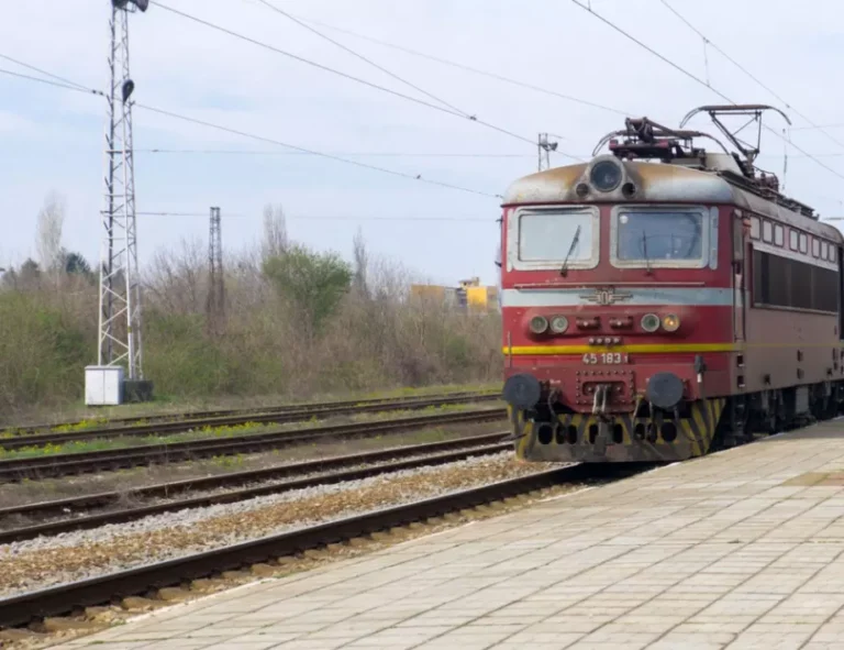 Инцидент с бързия влак от София за Варна vlak