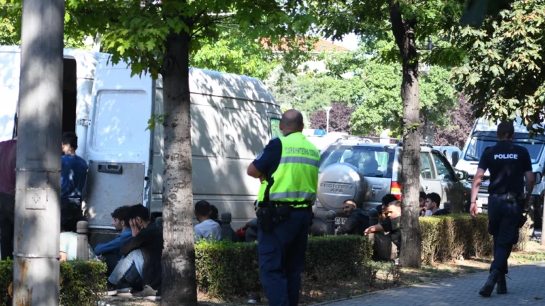 Групировки прекарват терористи и контрабанда през България img 2492