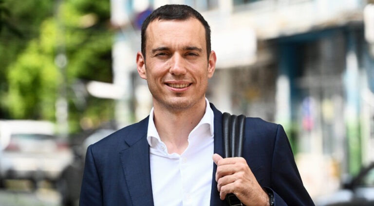 Тайната любовна квартира на Васил Терзиев, в която живее с жена vasil terziew