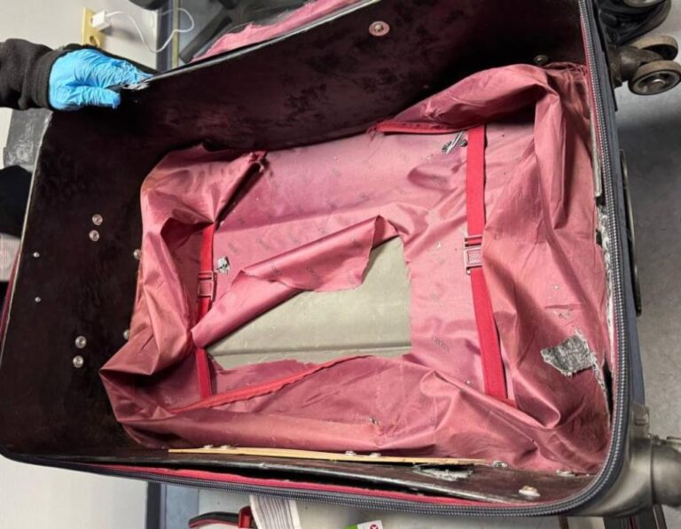 Пътничка скри кокаин за 2 милиона лева в куфар, хванаха я на летището в София 2025 03 25 16 30 06 0