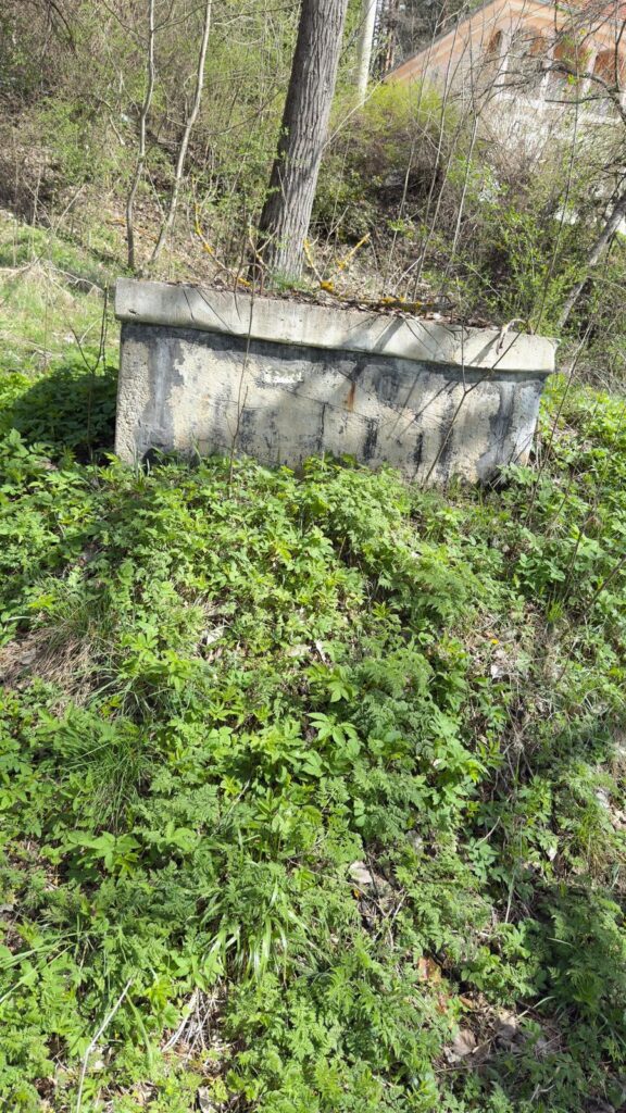 Скандал във Велинград: Болница без разрешително излива фекалии в реката със знанието на д-р Цветан Дафов 1 Скандал във Велинград: Болница без разрешително излива фекалии в реката със знанието на д-р Цветан Дафов