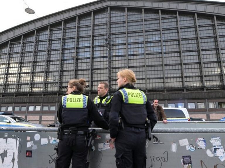 39-годишна жена е арестувана за нападението с нож в Хамбург 2025 05 28 08 30 33 9