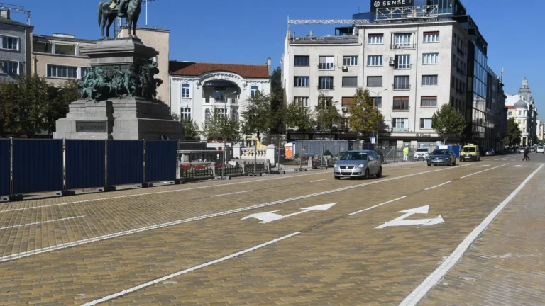 e103fc75 9722 46da b922 b9e18fed4a08