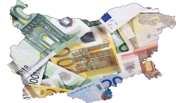 Исторически старт: Първото евро беше изтеглено в България минути след полунощ 1920 1080 bylgariia evro karta.jpg