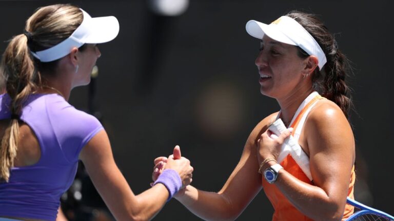 Джесика Пегула спечели убедително срещу съотборничката си на двойки за под един час -