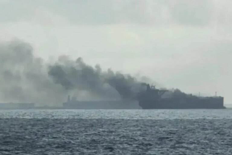 Украински дрон порази руския танкер „Елбус“ 5be49d94847fe92d47d84b8f57261e88.jpeg
