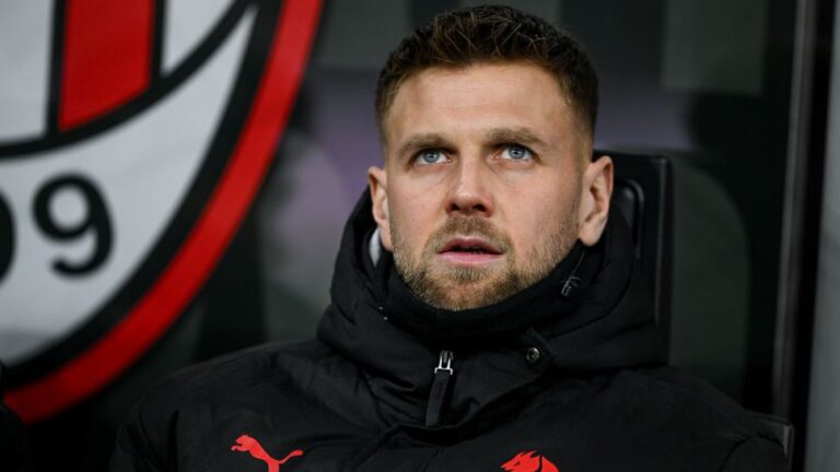 Съставите на Милан и Фиорентина, Фюлкруг стартира като титуляр. -