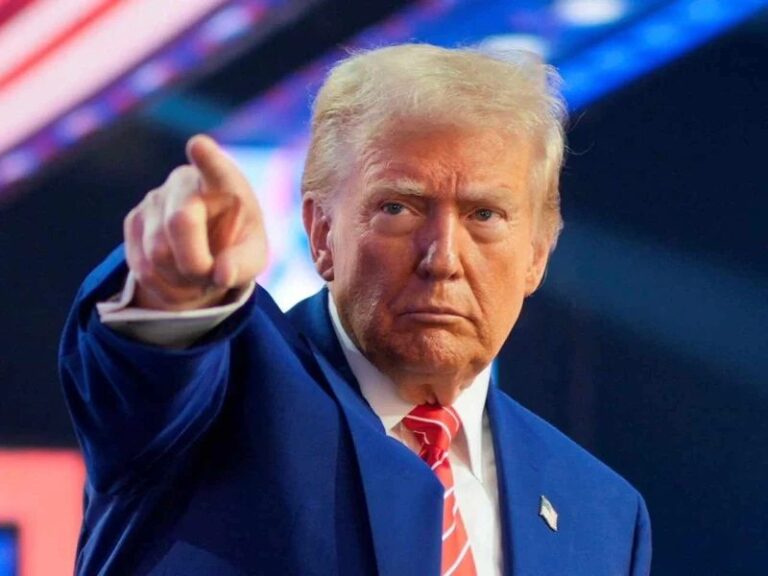 Тръмп подчерта, че Съединените щати трябва да придобият Гренландия, за да предотвратят възможна окупация от Русия или Китай. -